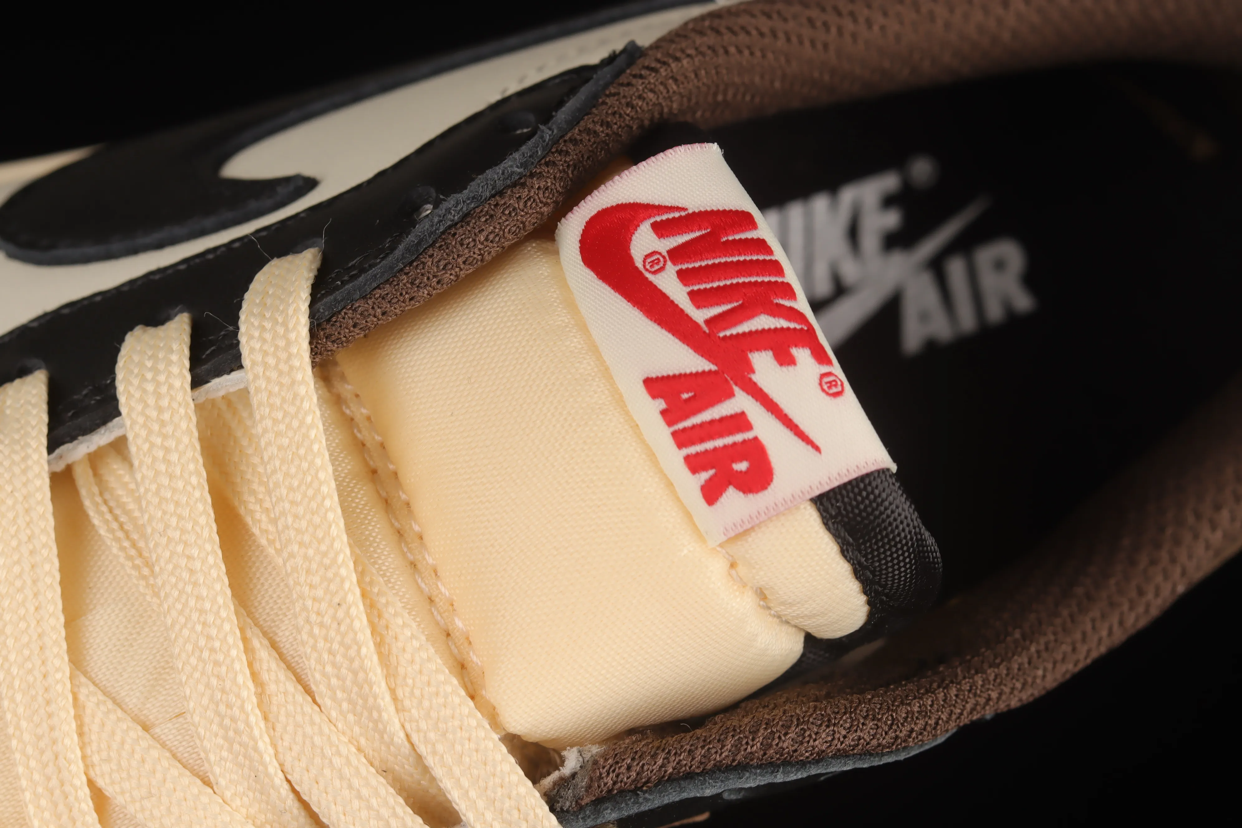 All categories Air Jordan Jordan series basketball shoes Air Jordan 1 Low Travis Scott x Air Jordan 1 Low "Dark Mocha" AJ1 Joe 1 small barb CQ4277-105
